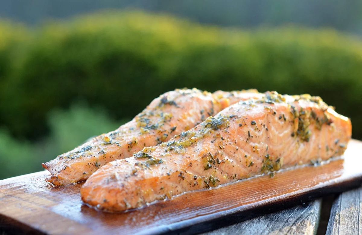 Cedar-Plank-Salmon-with-Lemon-Garlic-and-Herbs2-1200x781